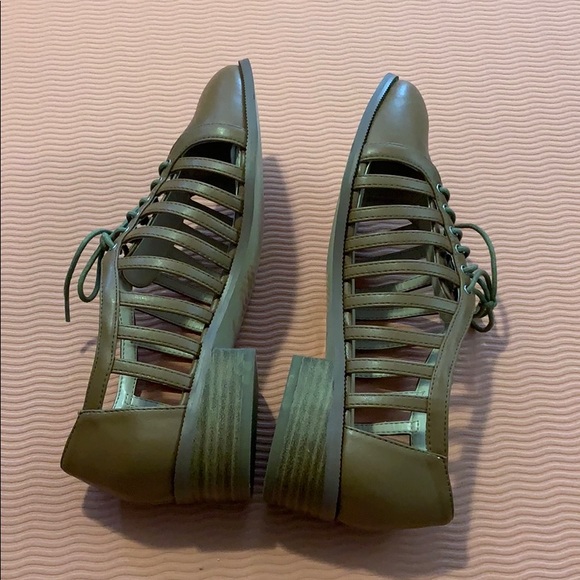 Shoes from Victoria’s Secret! - Picture 4 of 4